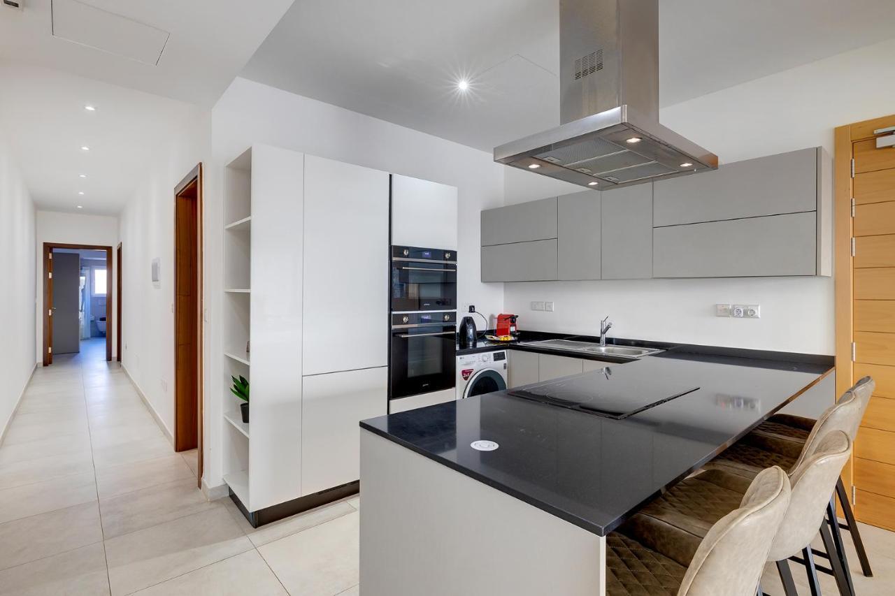 Luxe Apartment With Valletta And Harbour Views Sliema Eksteriør bilde