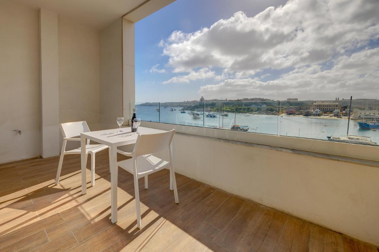 Luxe Apartment With Valletta And Harbour Views Sliema Eksteriør bilde