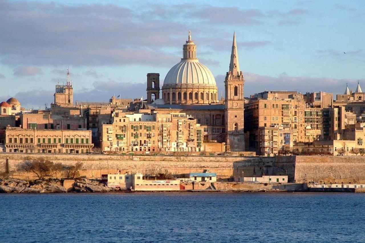 Luxe Apartment With Valletta And Harbour Views Sliema Eksteriør bilde