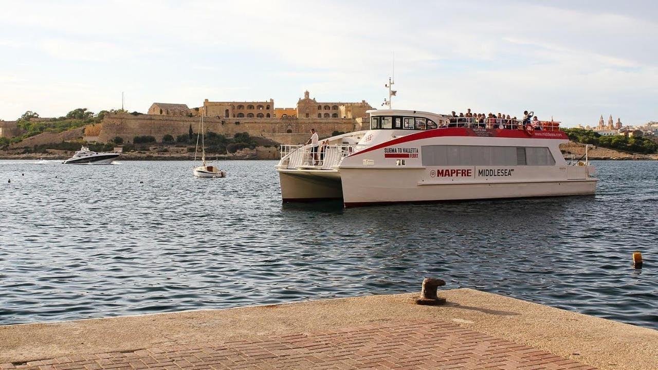 Luxe Apartment With Valletta And Harbour Views Sliema Eksteriør bilde