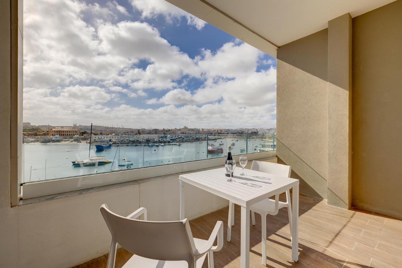 Luxe Apartment With Valletta And Harbour Views Sliema Eksteriør bilde