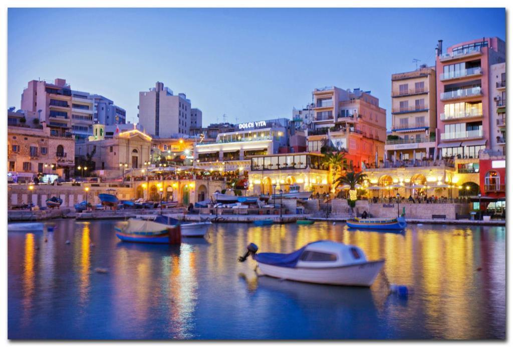 Luxe Apartment With Valletta And Harbour Views Sliema Eksteriør bilde